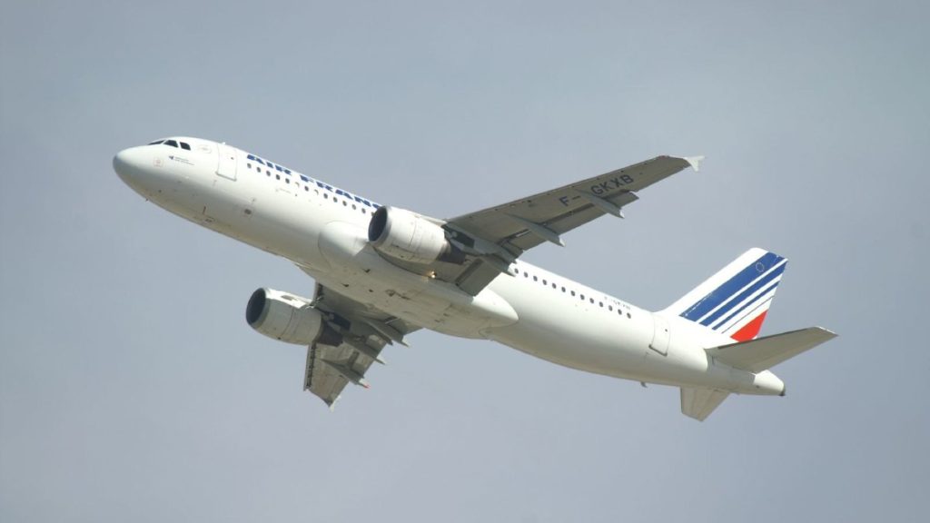 FAA emite alerta a aerolíneas por interferencias electrónicas y actividad militar en espacio aéreo mexicano