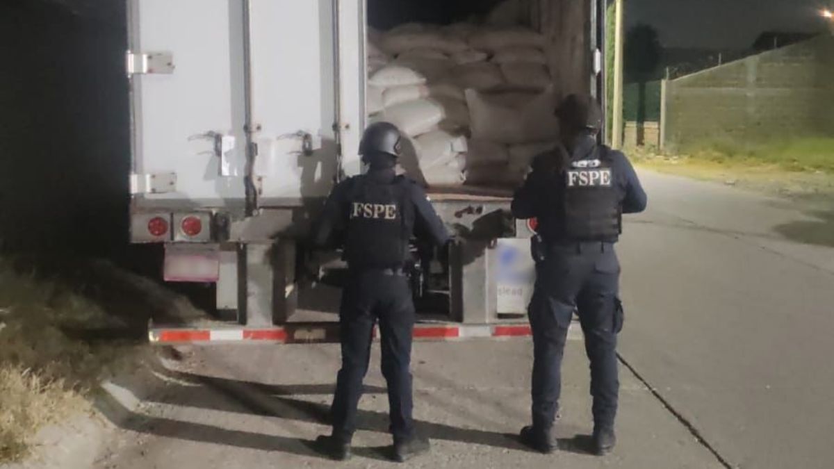 FSPE recupera semirremolque robado con mercancía agrícola valuada en 700 mil pesos