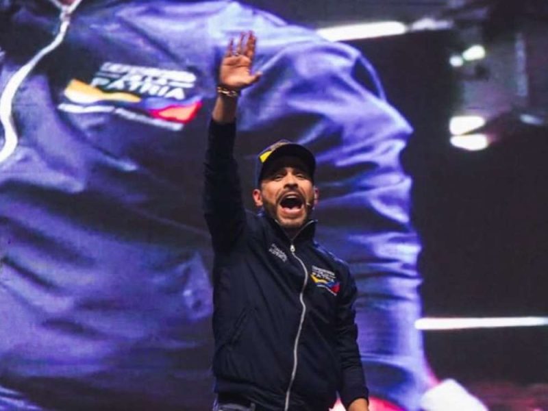 Abelardo de la Espriella: el abogado que irrumpe en la carrera presidencial de Colombia